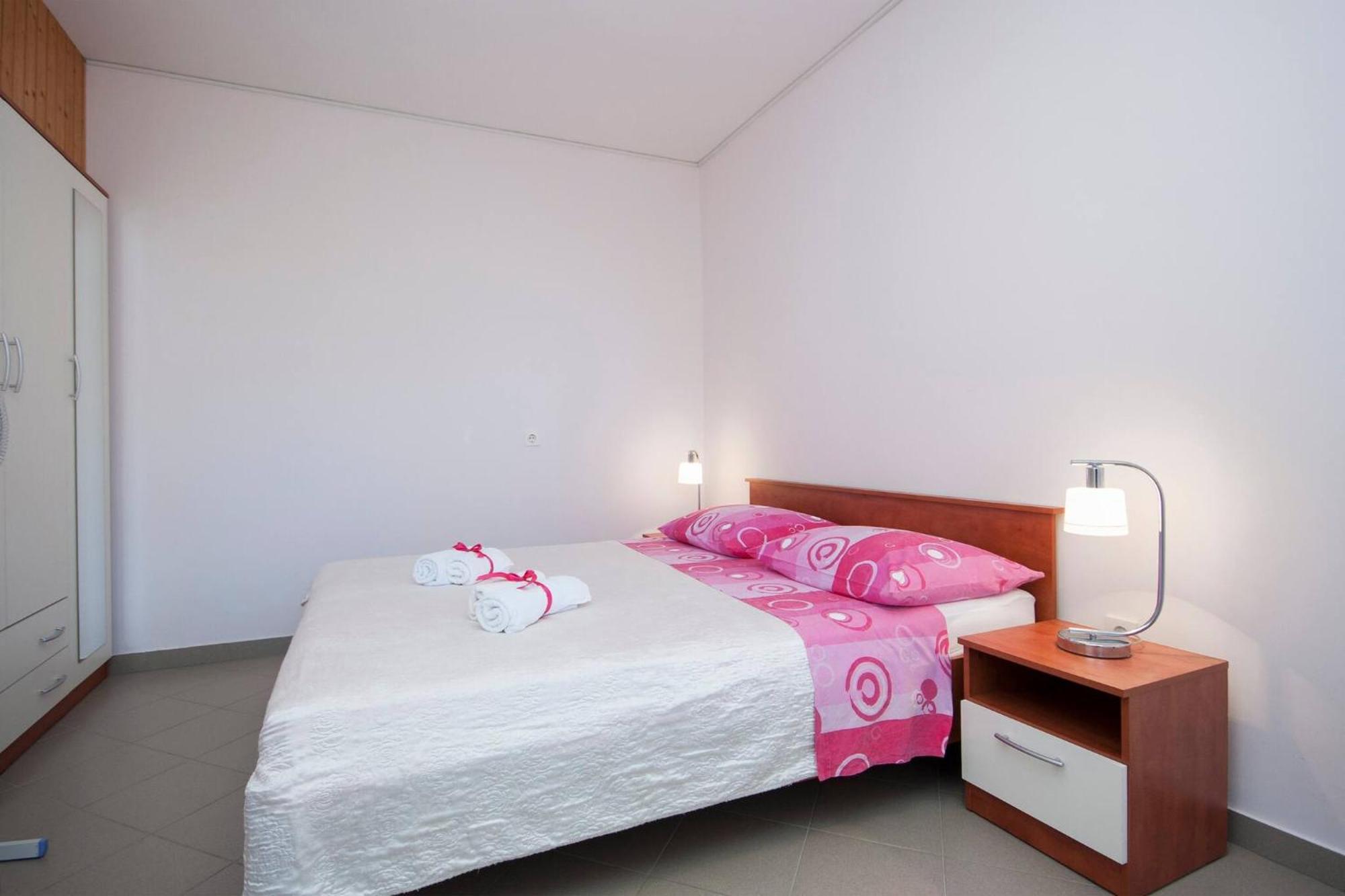 Apartments&Rooms Mikelin Primošten Buitenkant foto
